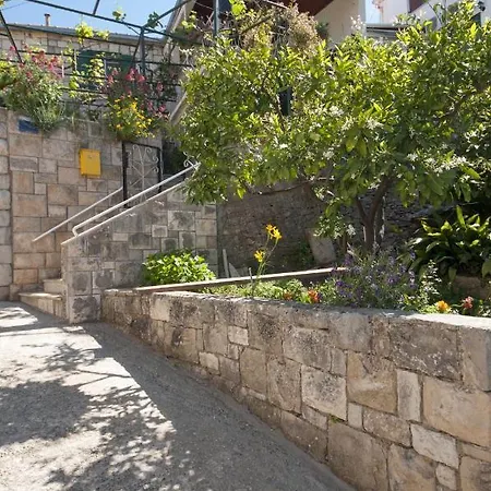 Gorana Apartment Splitska