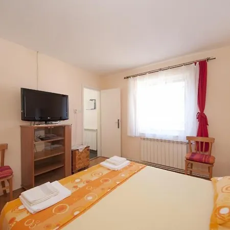 Gorana Apartment Splitska