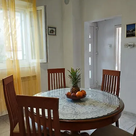 Gorana Apartment *