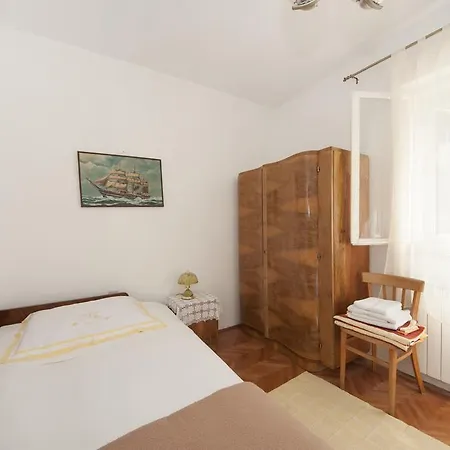 Gorana Apartment Splitska